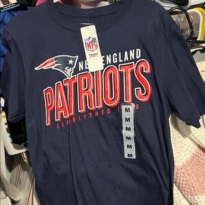 Ladies Size Medium, Crewneck Pads